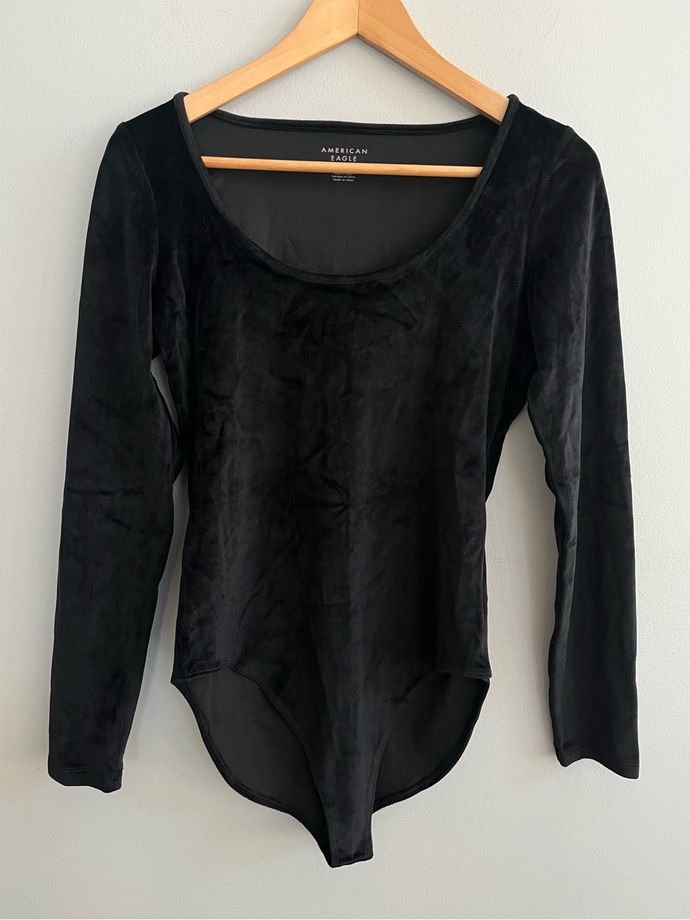 American Eagle Velvet Long Sleeve Scoop Neck Bodysuit Size Medium NWT Goth